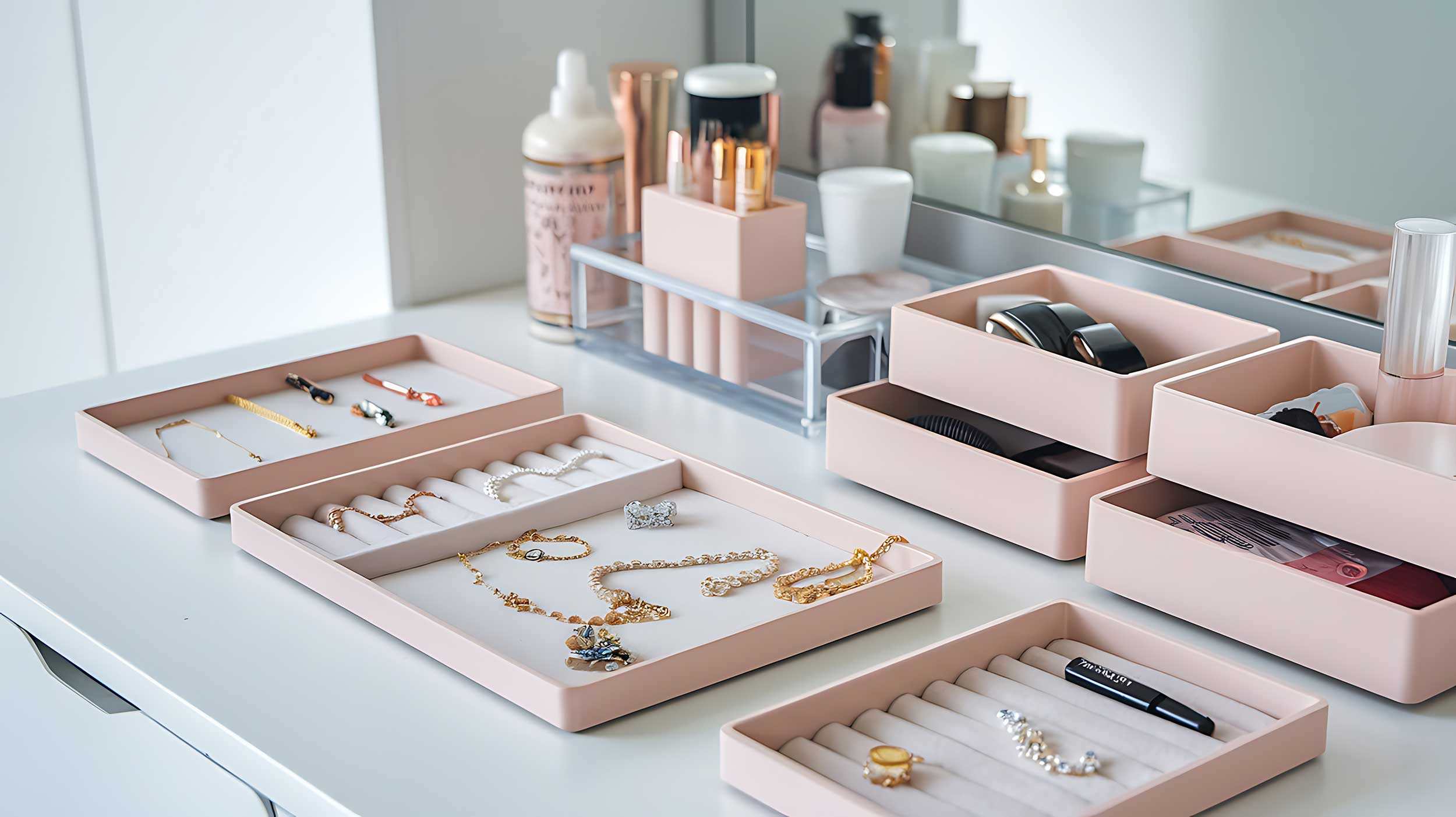 How to successfully organize your jewelry